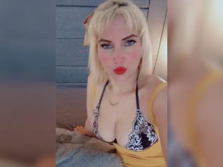 Xem hồ sơ đầy đủ của GiuliaAddams