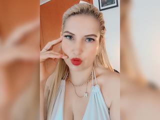 Xem hồ sơ đầy đủ của GiuliaAddams