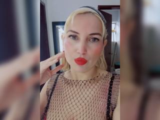 Xem hồ sơ đầy đủ của GiuliaAddams