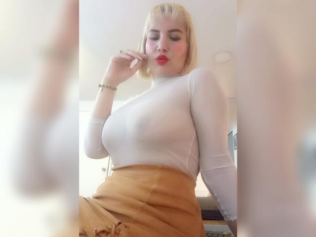 GiuliaAddams - Sexe cam en vivo - 28475111