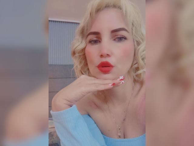 GiuliaAddams - сексуальная веб-камера в реальном времени - 28475129