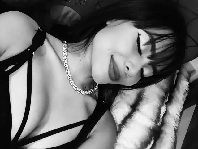 VannesaSaenz - Live porn &amp; sex cam - 28476374