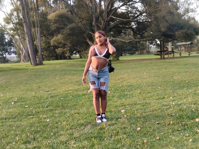 AmberQueeny - Live porn &amp; sex cam - 28478600