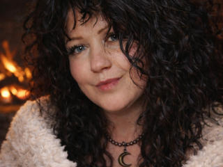 Ver la ficha detallada de YuliaSan