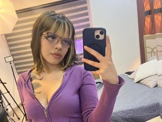 انظر إلى الملف المفصل لـ NatashaHottson