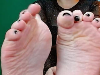 انظر إلى الملف المفصل لـ LunaTikka