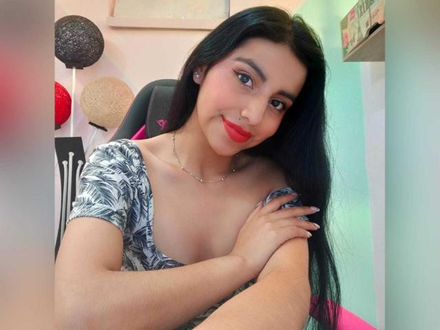 EmmaSollins - Live Sex Cam - 28483565