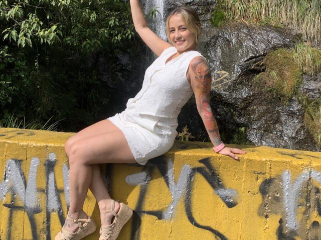 SaritaCaramelo - Live porn &amp; sex cam - 28485041