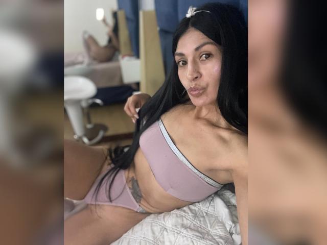 GiaDaza - Live porn &amp; sex cam - 28485497
