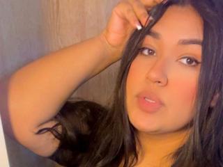 انظر إلى الملف المفصل لـ DojaAissha