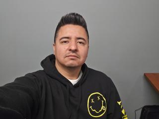 انظر إلى الملف المفصل لـ MisterMiggie