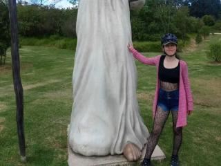 Ver la ficha detallada de KendraSimons