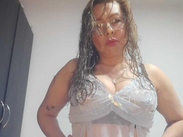 MiaAmoretti - Live porn &amp; sex cam - 28489067