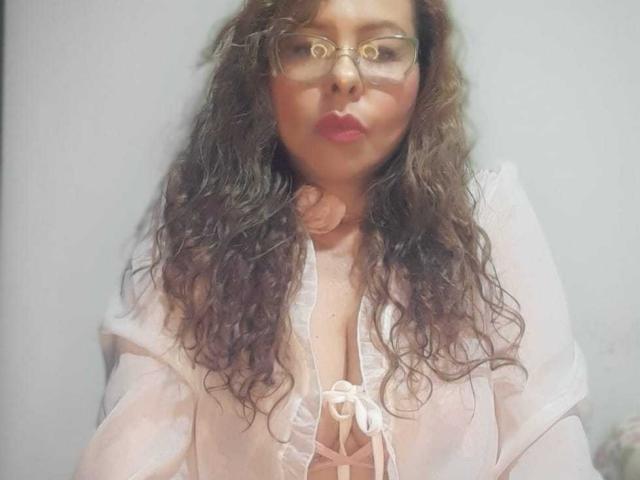 MiaAmoretti - Live porn &amp; sex cam - 28489082