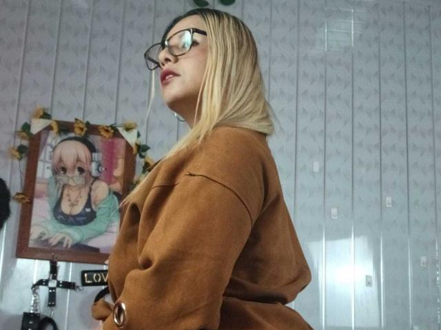 KathaleyaGrayyAss - Live porn &amp; sex cam - 28491584