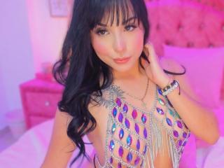 Yksityiskohtaiset tiedot mallista GraceClarke