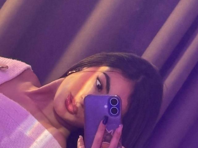 EmmaBeaumont - Live porn &amp; sex cam - 28497836