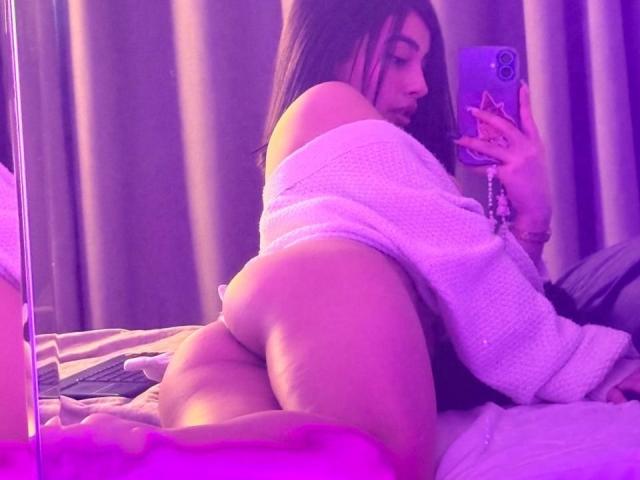 EmmaBeaumont - Live porn &amp; sex cam - 28497845