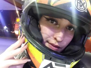 Chloey69'in detaylı sayfasını gör