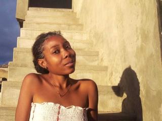 Voir la fiche détaillée de LayanneK