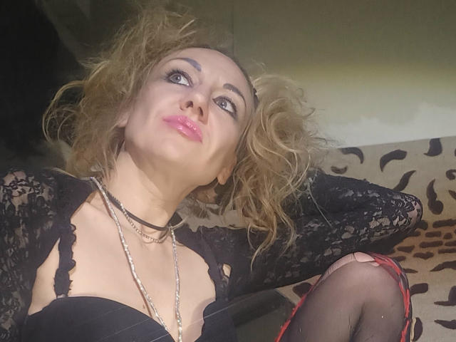 LianiMilochka - Live porn &amp; sex cam - 28501619