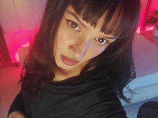 Fișa detaliată a CandyyClair