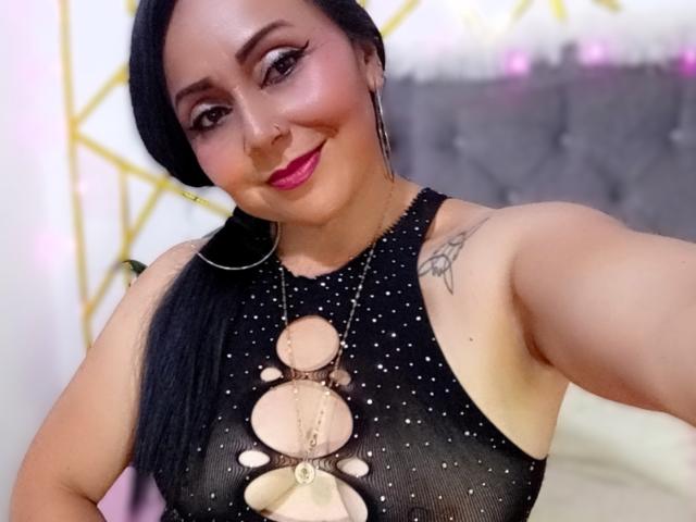 Zaria69 - Live porn &amp; sex cam - 28505945