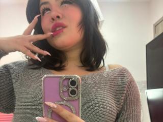 Fișa detaliată a HoneeyBonny