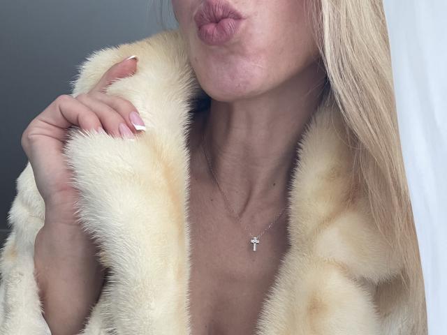 SandraSwweet - Live porn &amp; sex cam - 28509209