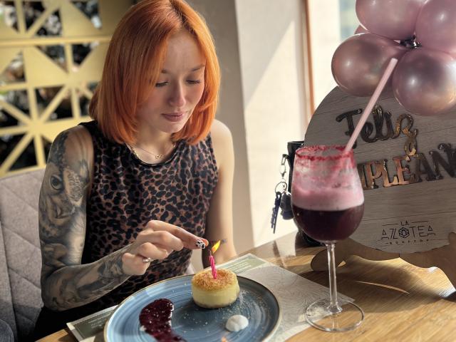 LyssaRou - Live sex cam - 28509434