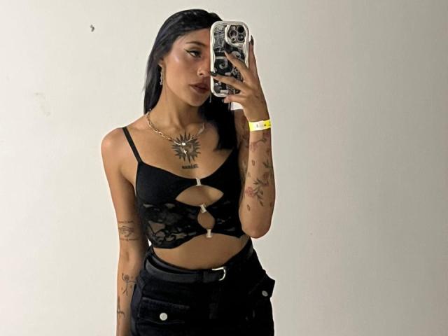 SalomeMille - Live porn &amp; sex cam - 28509653