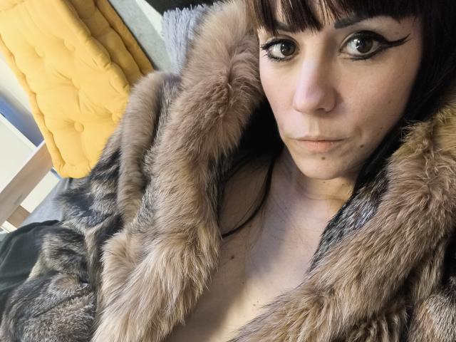 OrianaLaFrancaise - Live porn &amp; sex cam - 28510466