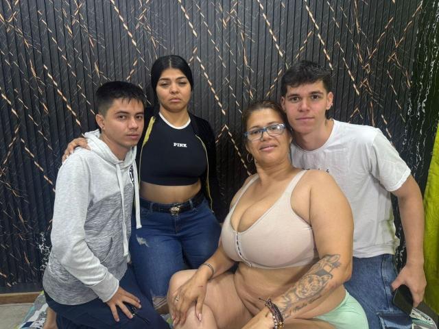 AmandayMeganGroup - Live sexe cam - 28510922