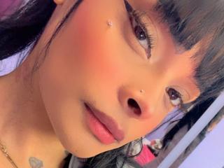 Obejrzyj kompletny profil EmmaEbony