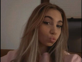 Obejrzyj kompletny profil LilyLiebe-hot