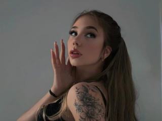 Obejrzyj kompletny profil LilyLiebe-hot