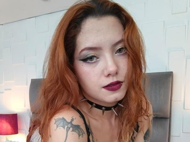EmmaThomsonn - Live porn &amp; sex cam - 28518308