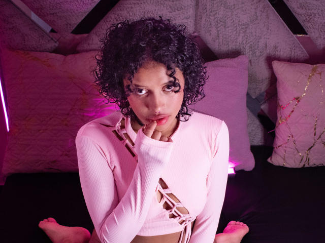 LunaKeller - Live porn &amp; sex cam - 28518404