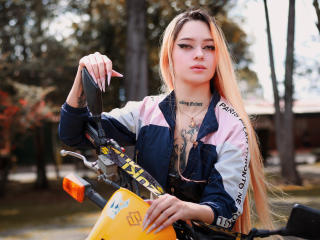 Lásd a MiaValentine teljes profilját