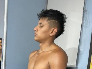 Ver la ficha detallada de JamessHott