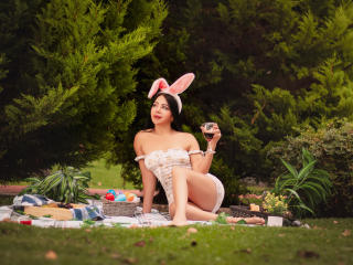 Podívejte se na podrobnou kartu HelenHard