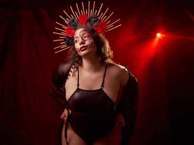 VanessaClose - Live porn &amp; sex cam - 28522580