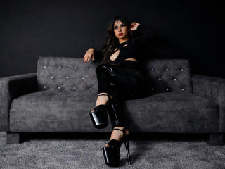 Lásd a NicolBennett teljes profilját