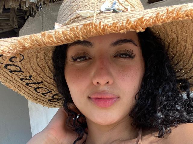 AuroraFerretti - Élő pornó és szexkamera - 28523381