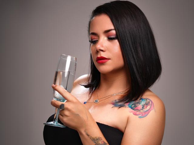 SamanthaVenus - Live porn &amp; sex cam - 28525196