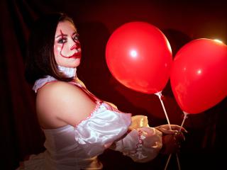 Lásd a SamanthaVenus teljes profilját