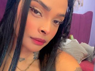 Podívejte se na podrobnou kartu EmmaEbony