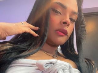 Ver la ficha detallada de EmmaEbony