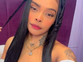 Ver la ficha detallada de EmmaEbony