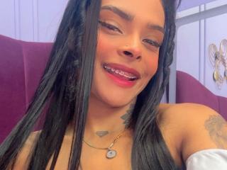 Podívejte se na podrobnou kartu EmmaEbony